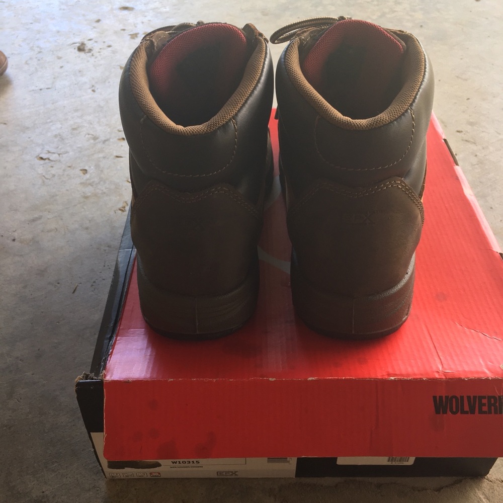 Wolverine work boots - Picture 4 of 11